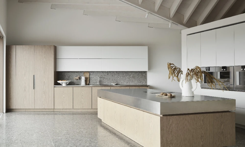 Minimalist Cabinets for a Clutter-Free Look