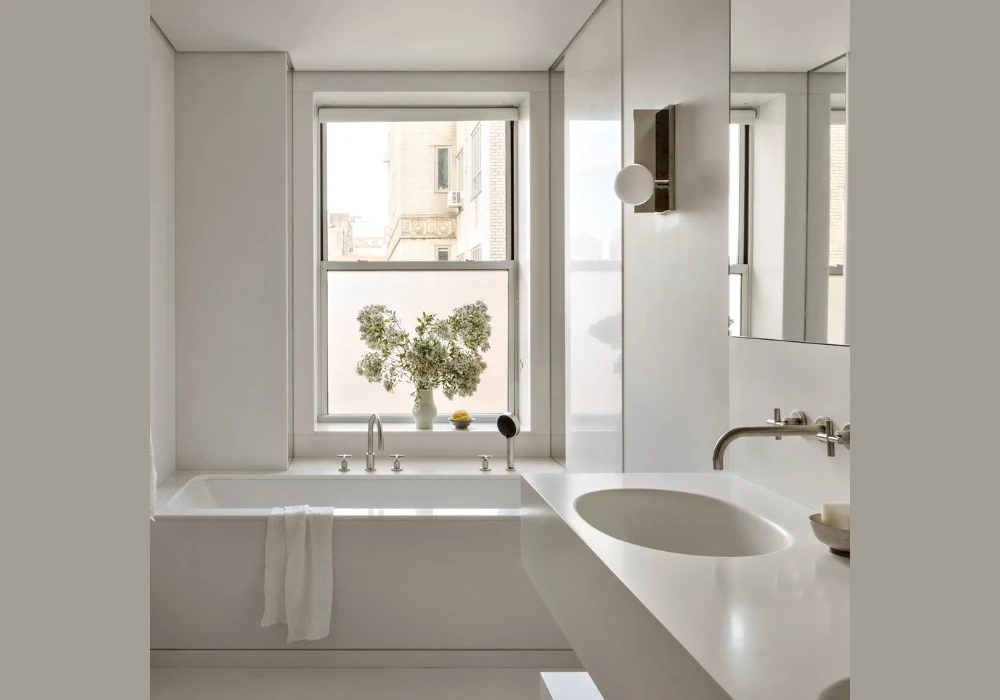 Minimalist Modern Bathroom Design with Clean Lines