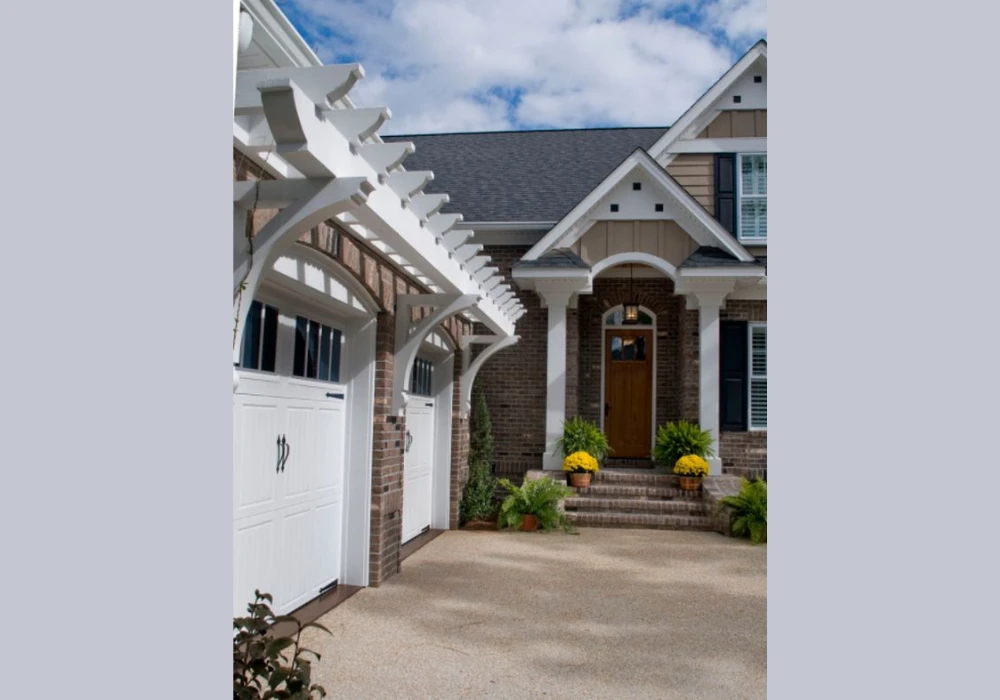 Minimalist Trellis Over Garage Door Ideas for a Clean Exterior Look
