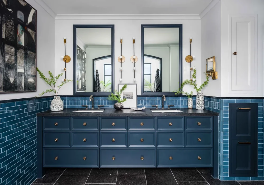 Modern Glossy Vanity for a Sleek Finish