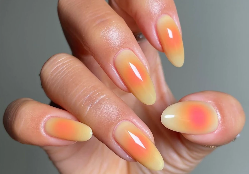 Ombre Summer Almond Nail Ideas for Smooth Color Blend
