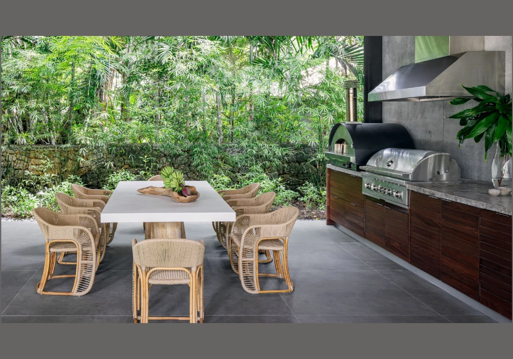 Outdoor Kitchen Seating Ideas for Summer Comfort