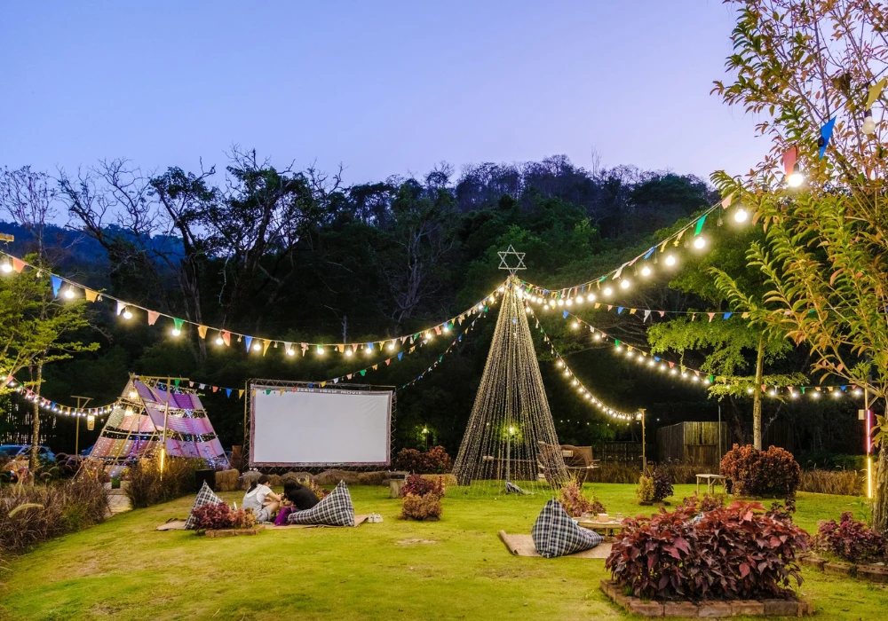 Outdoor Movie Night Summer Party Idea