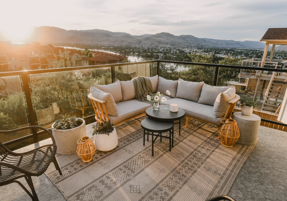 Outdoor Rug Styling for Balcony Deck Comfort