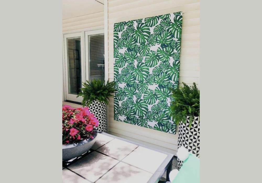 Outdoor Wall Decor for a Stylish Summer Backdrop