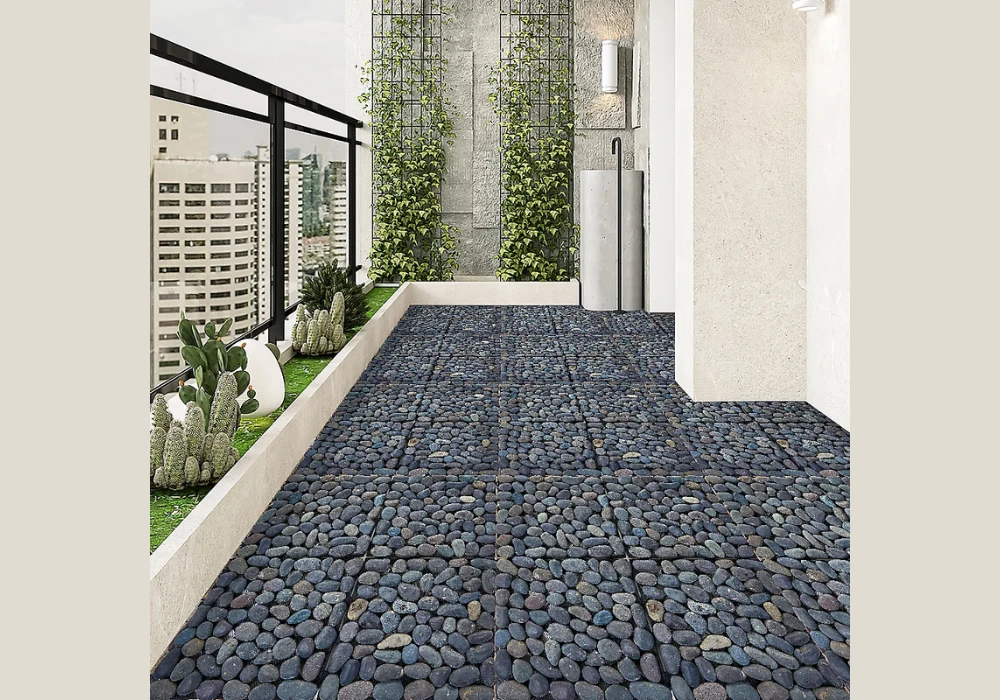 Pebble Stone Balcony Floor Ideas for a Natural Texture Look
