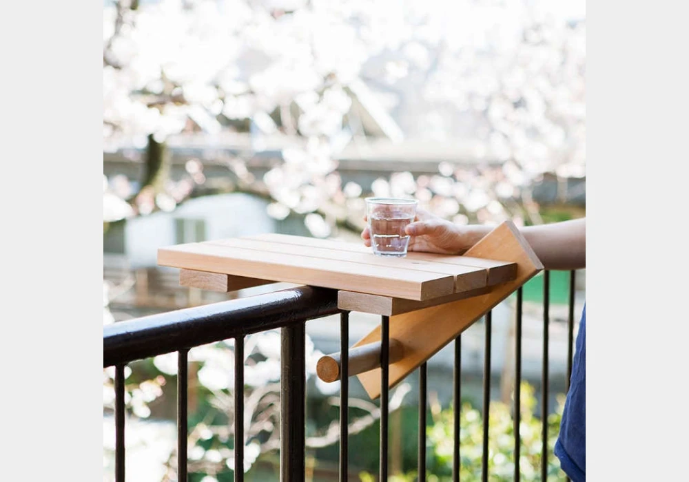 Portable Tray Style Balcony Table Ideas for Flexible Use