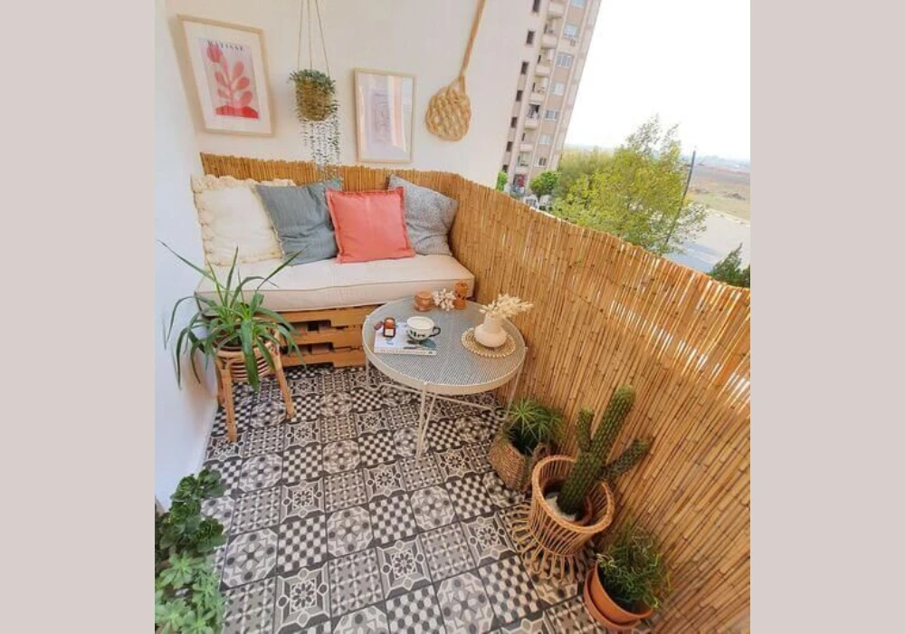 Privacy Screens for a Comfortable Setup