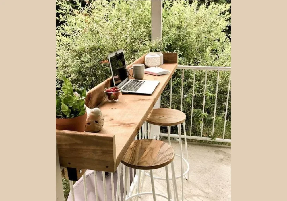 Railing-Mounted Balcony Table Ideas for Smart Space Use