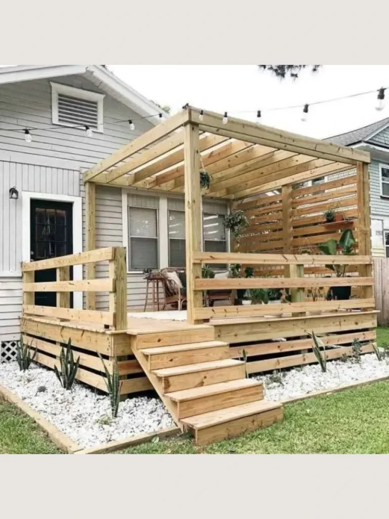 Recycled Pallet Wood Decking
