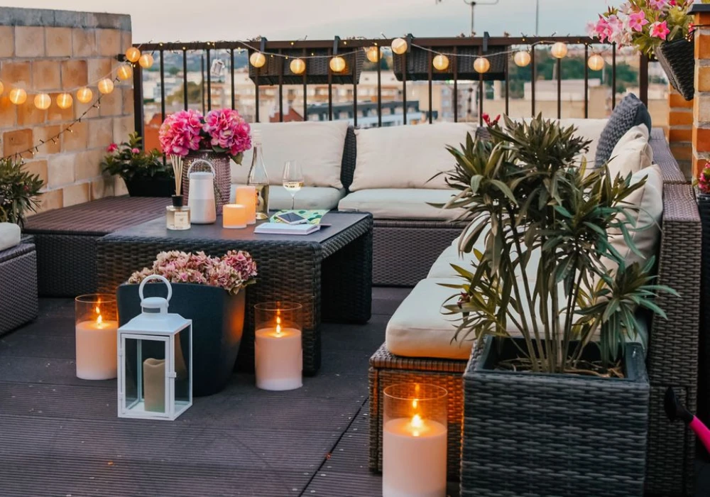 Romantic Balcony Decoration Ideas for Couples