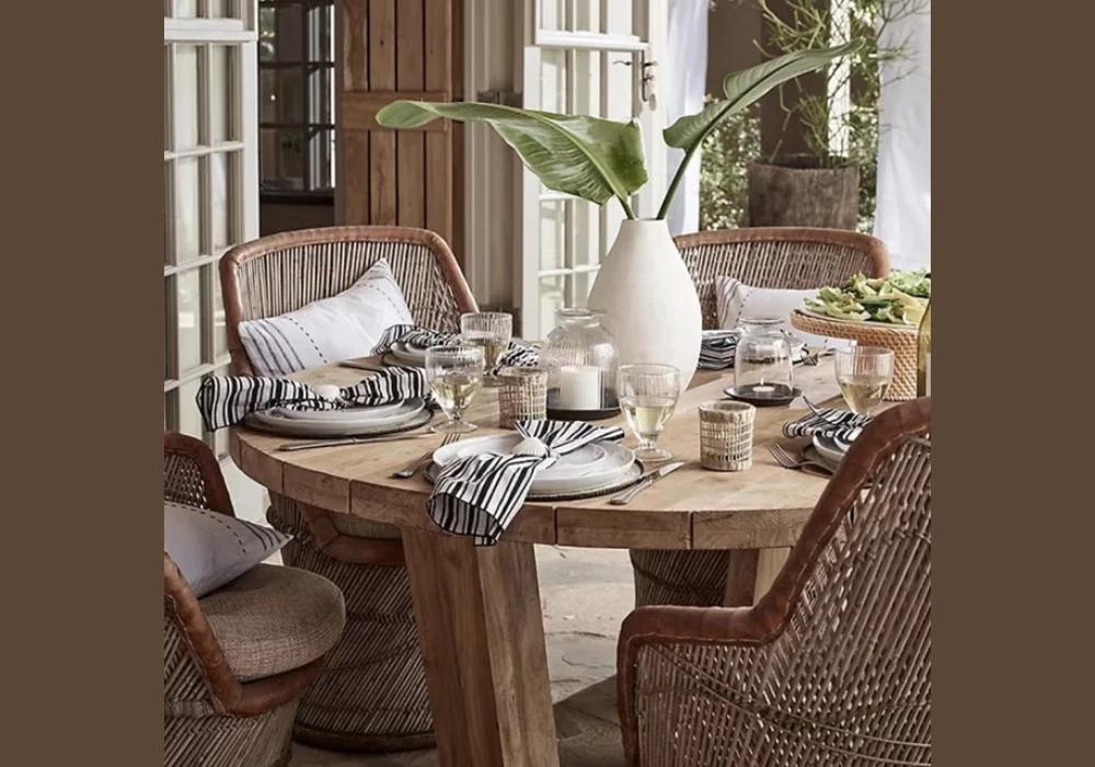 Rustic Wooden Summer Tablescape Idea for Natural Warm Dining Style