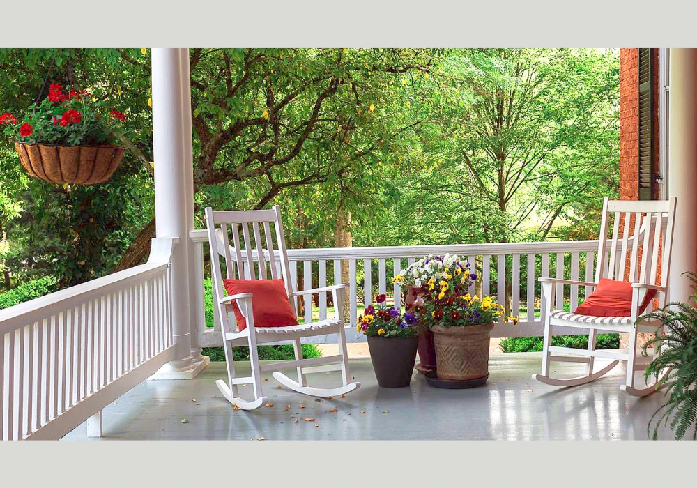 Seasonal Flower Arrangement for Summer Porch Decor Ideas