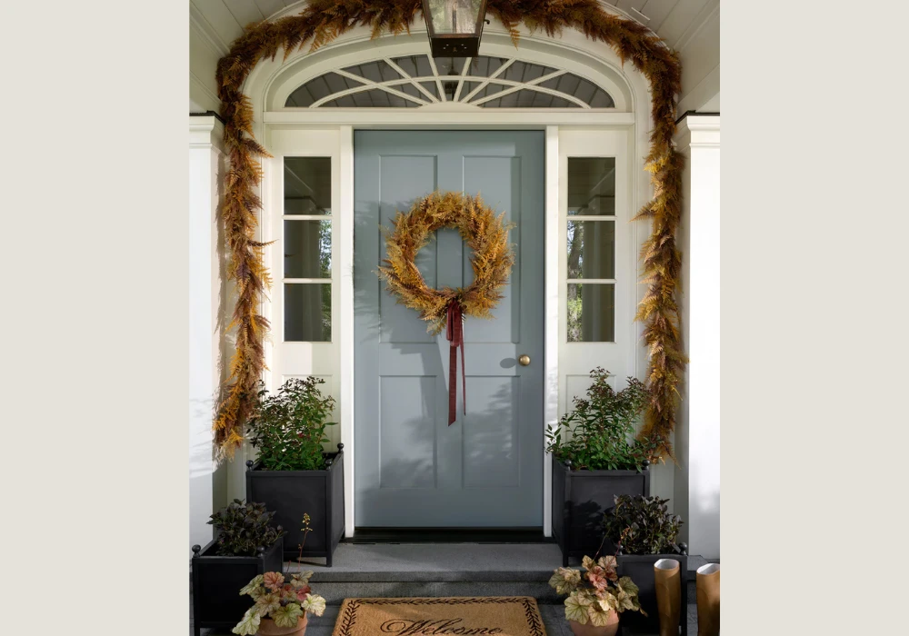 Seasonal Trellis Over Door Ideas for Changing Home Style