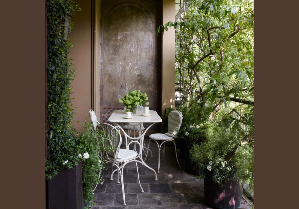 Small balcony patio seating layout ideas