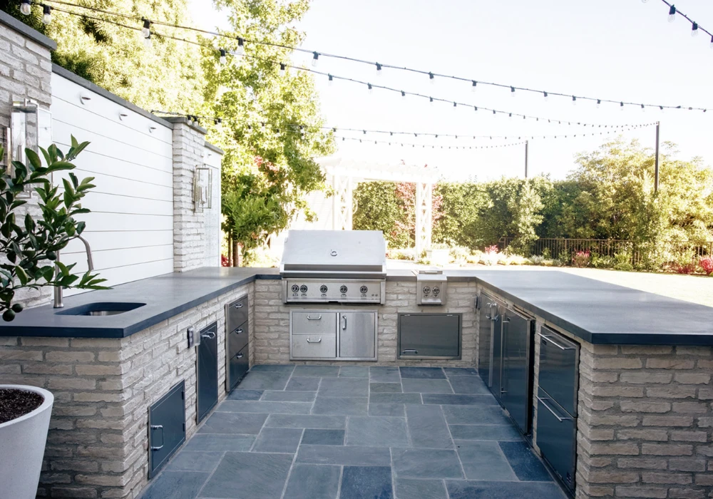 Smart Storage Solutions for Outdoor Summer Kitchens