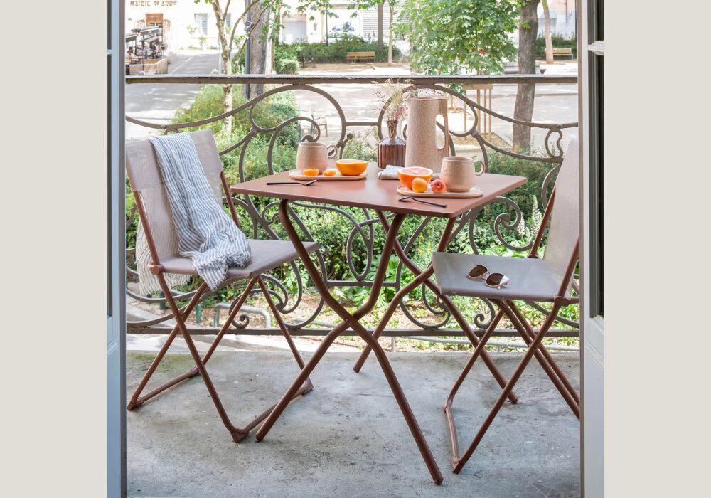 Foldable Chairs for Small Spaces