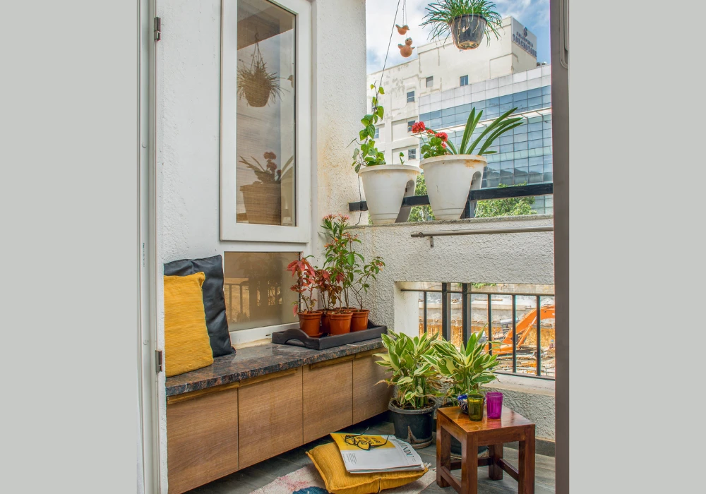 Storage Bench Balcony Ideas for Apartment Functionality