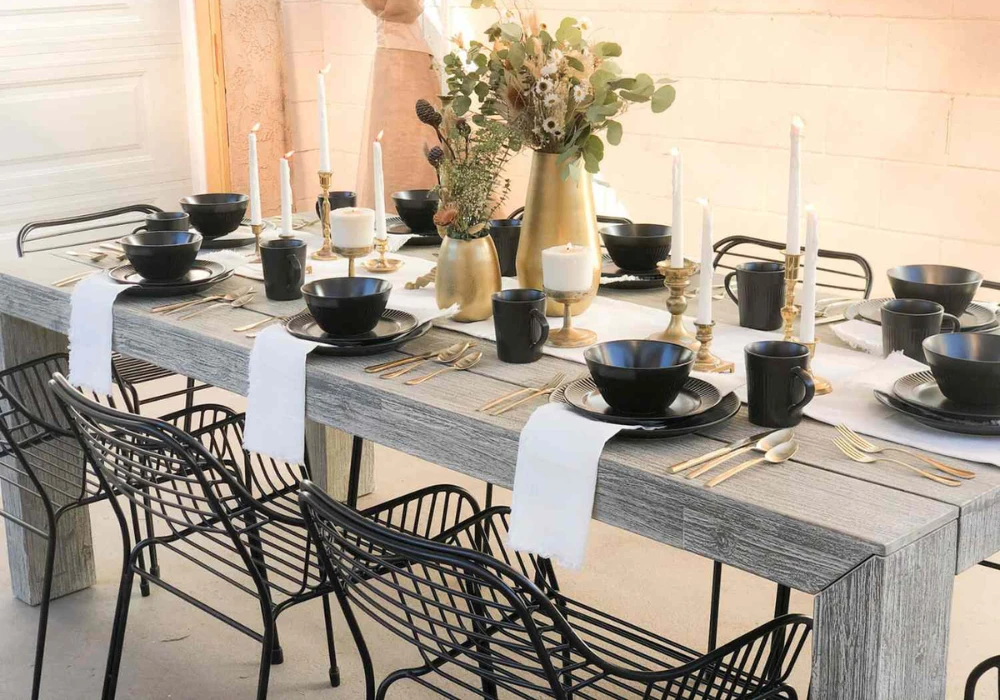 Striped Tablecloth Summer Tablescape Idea for Casual Everyday Dining Look