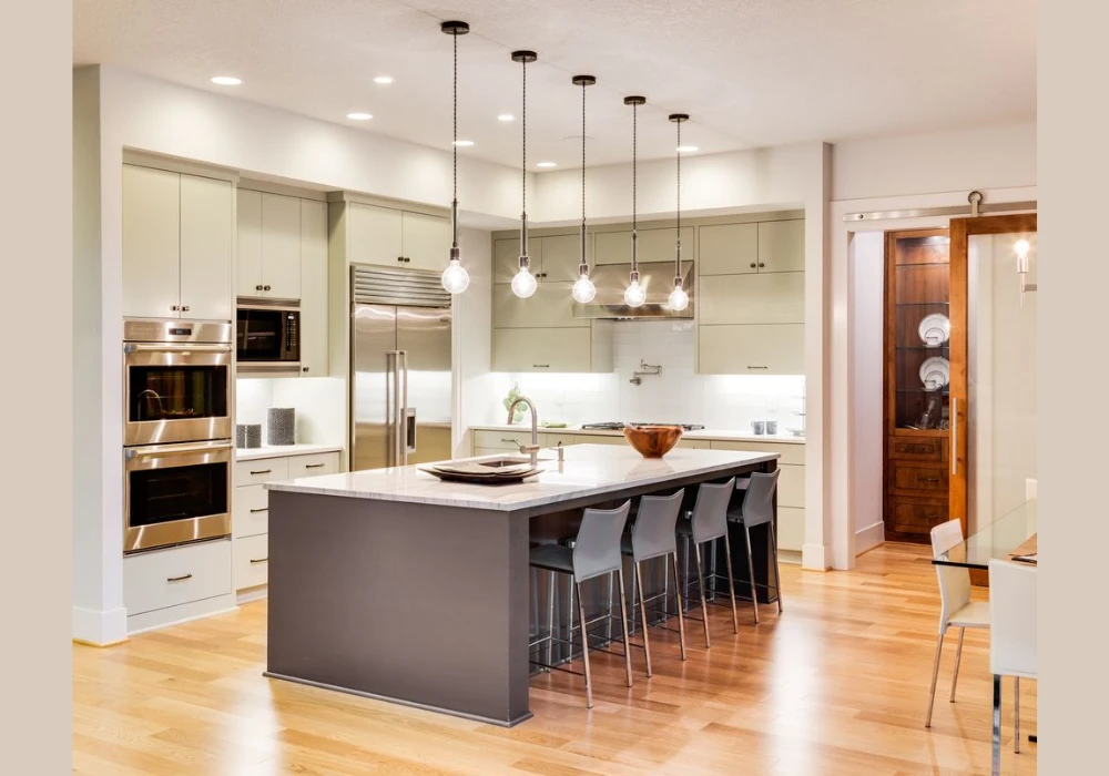 Summer Kitchen Lighting Trends for Bright and Energy-Efficient Spaces