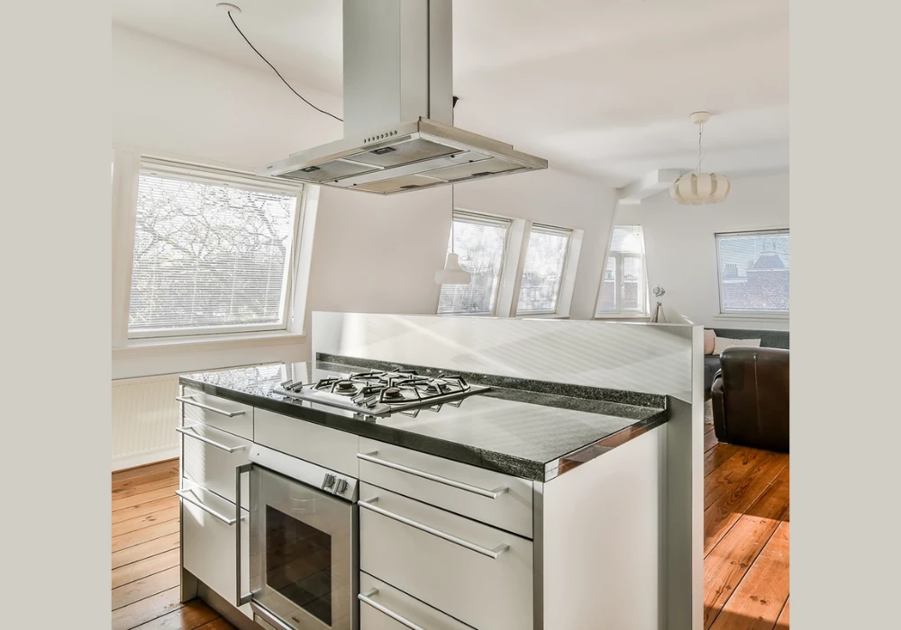 Summer Kitchen Ventilation and Airflow Tips