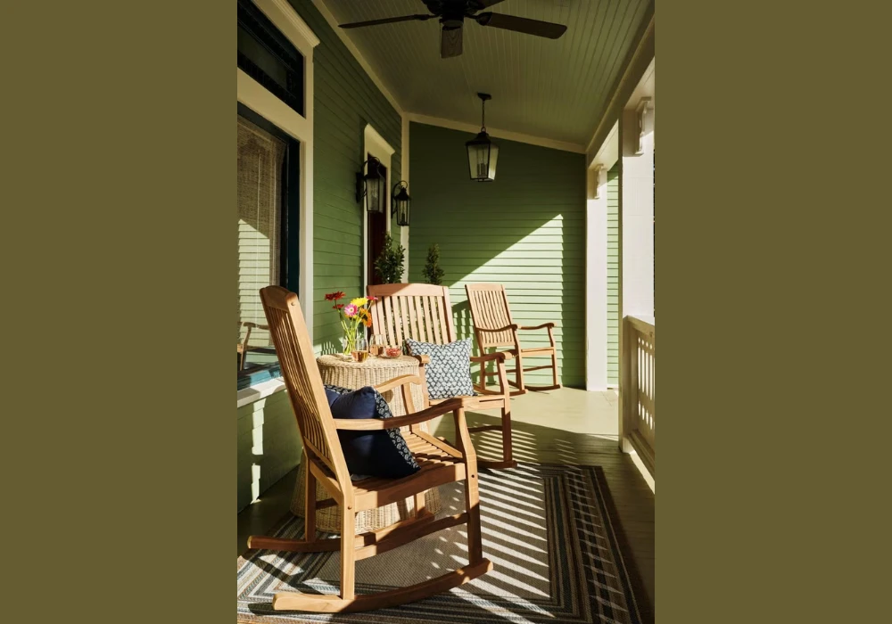 Summer Porch Wall Decor Ideas for Visual Balance and Character