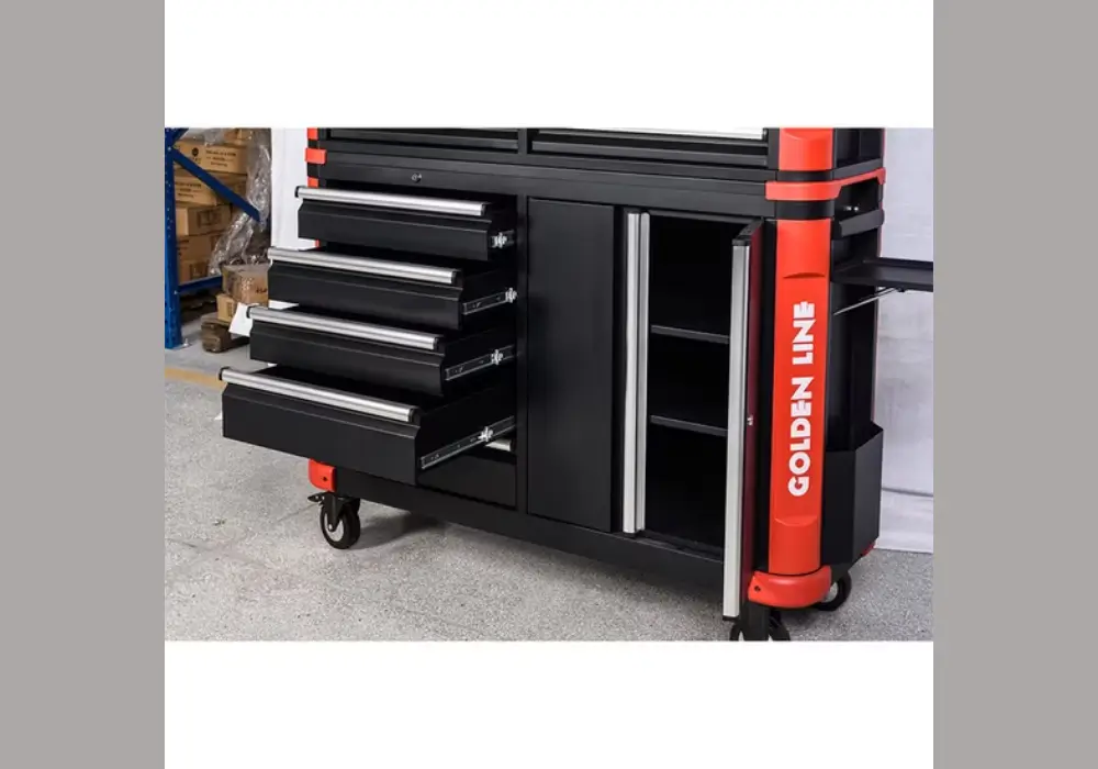 Tool Chest with Locking Drawers