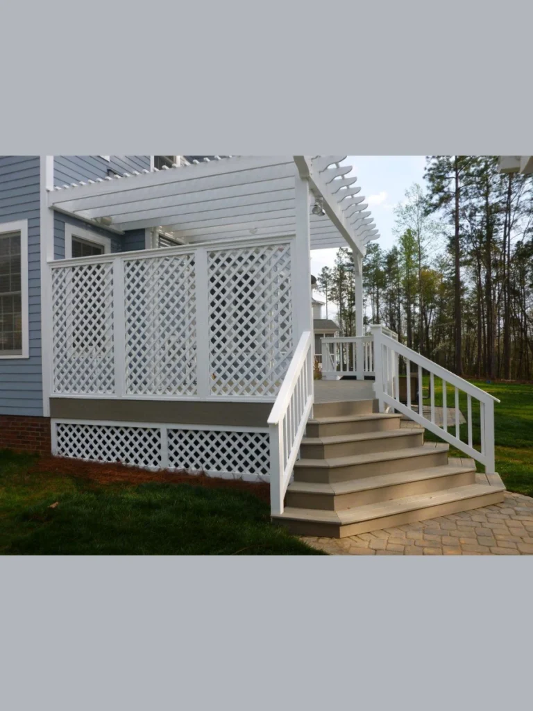 Traditional Wood Lattice Screens