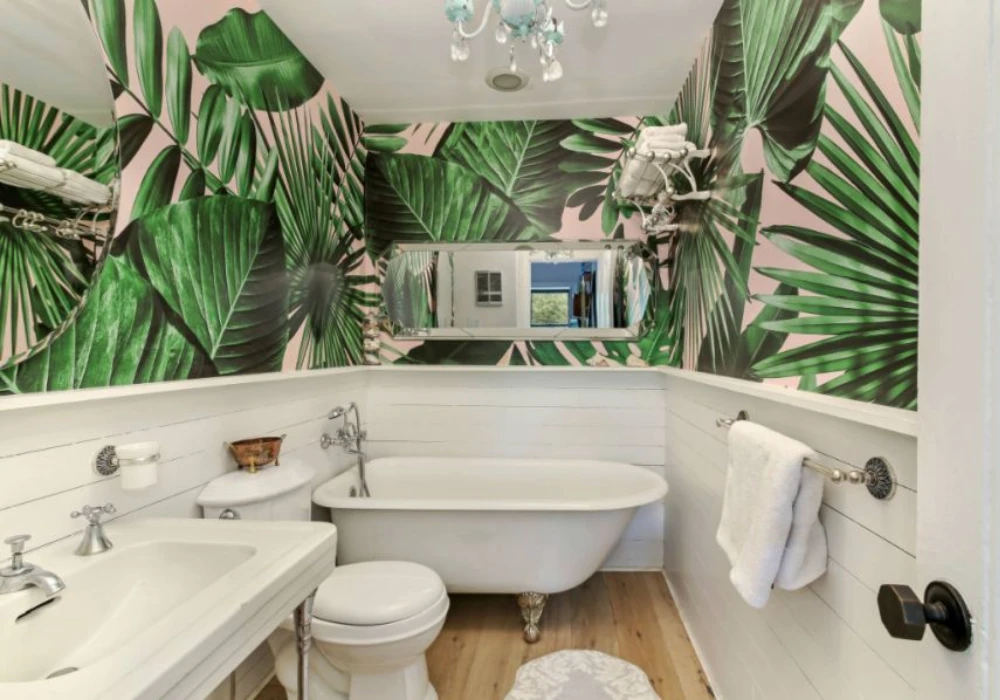 Tropical Palm Leaf Wallpaper for a Cool Summer Vibe
