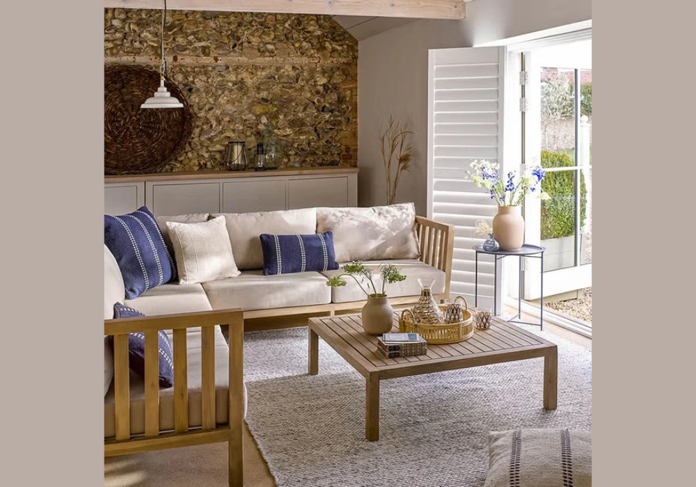 Wall Decor Summer Home Decor Ideas for Light and Simple Interiors