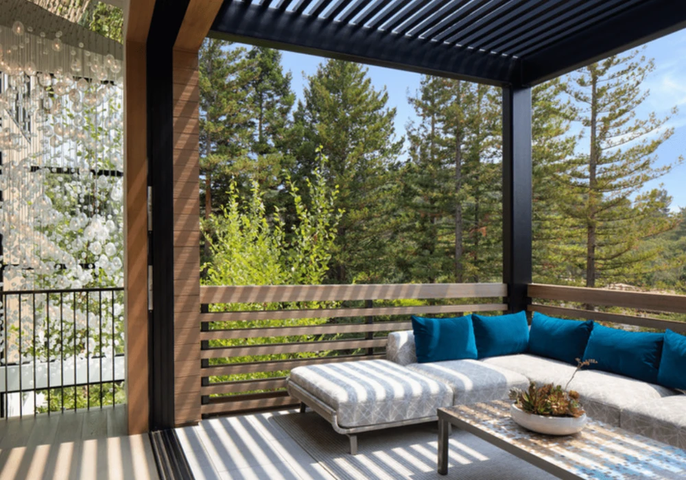 Wooden Deck Style Balcony Patio