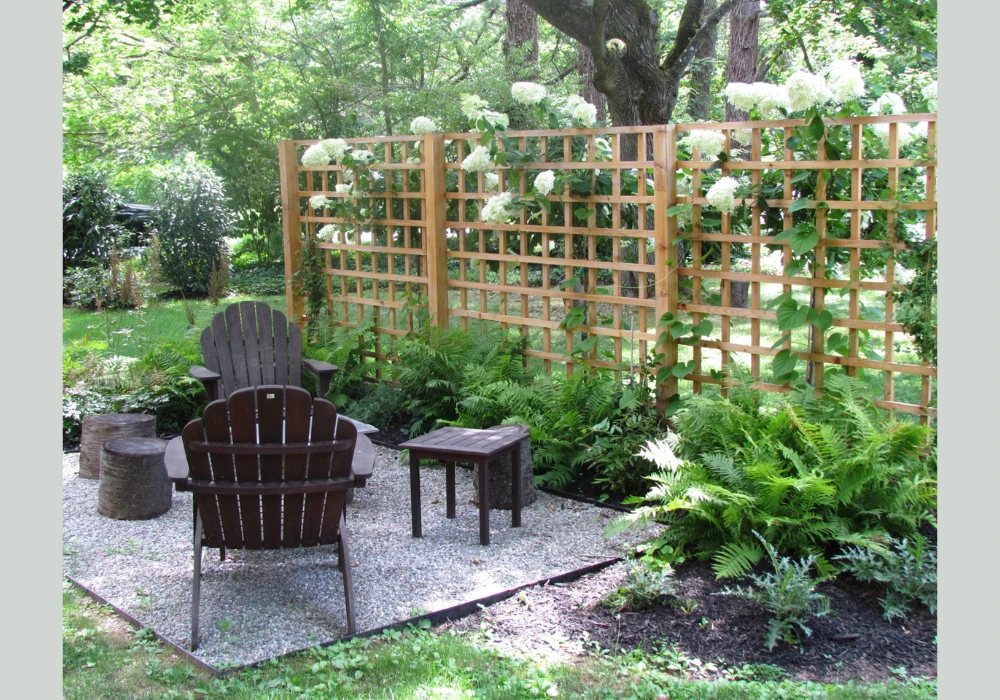 Wooden Trellis Fence Ideas for Natural Garden Privacy