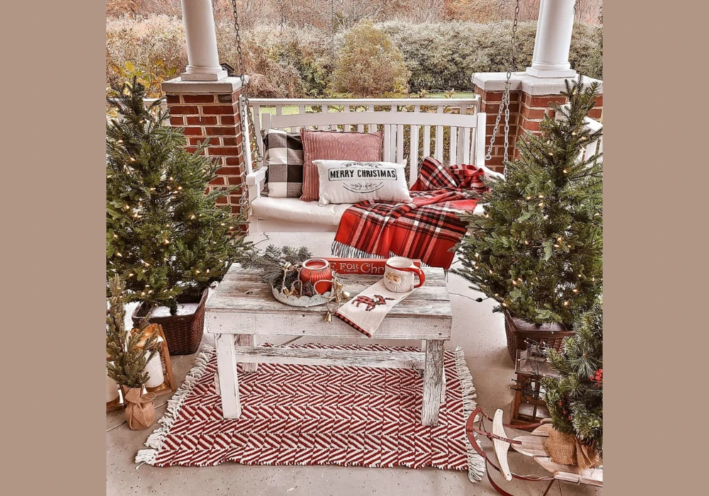 balcony Christmas Color Theme Styling