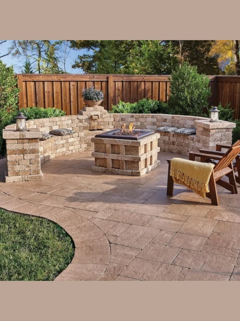 Built-in Masonry Benches for a Permanent Social Circle