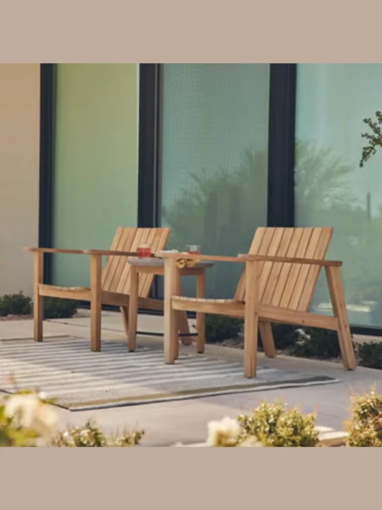 Cantilevered Chairs for Visual Weightlessness