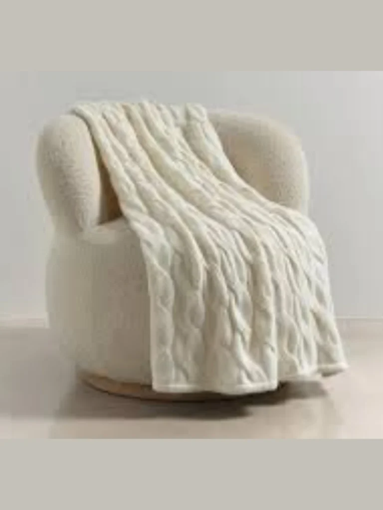 Chunky Cable Knit Merino Wool Blankets