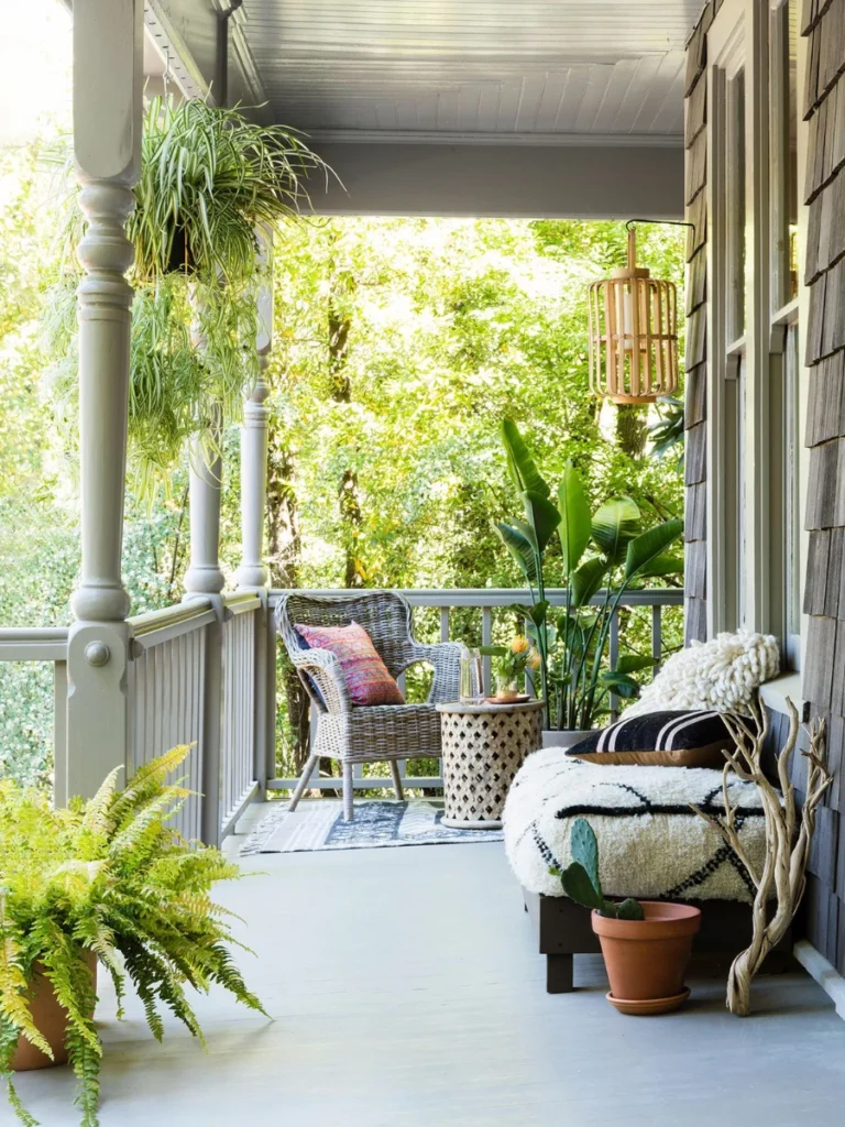  Comfortable Porch Seating With Stylish Pillows