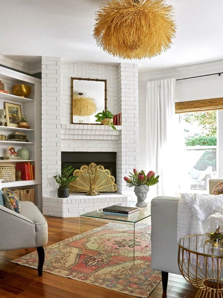 Corner Cabinets for an Efficient Small Room Solution