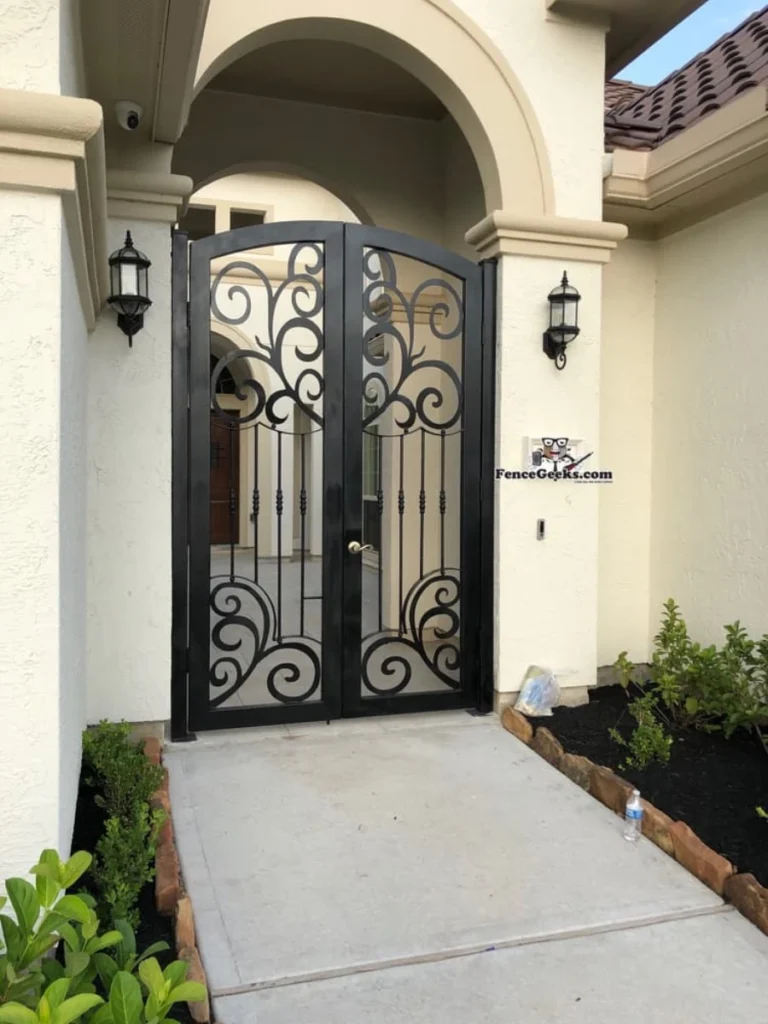 Decorative Iron Gates for a Secure Threshold