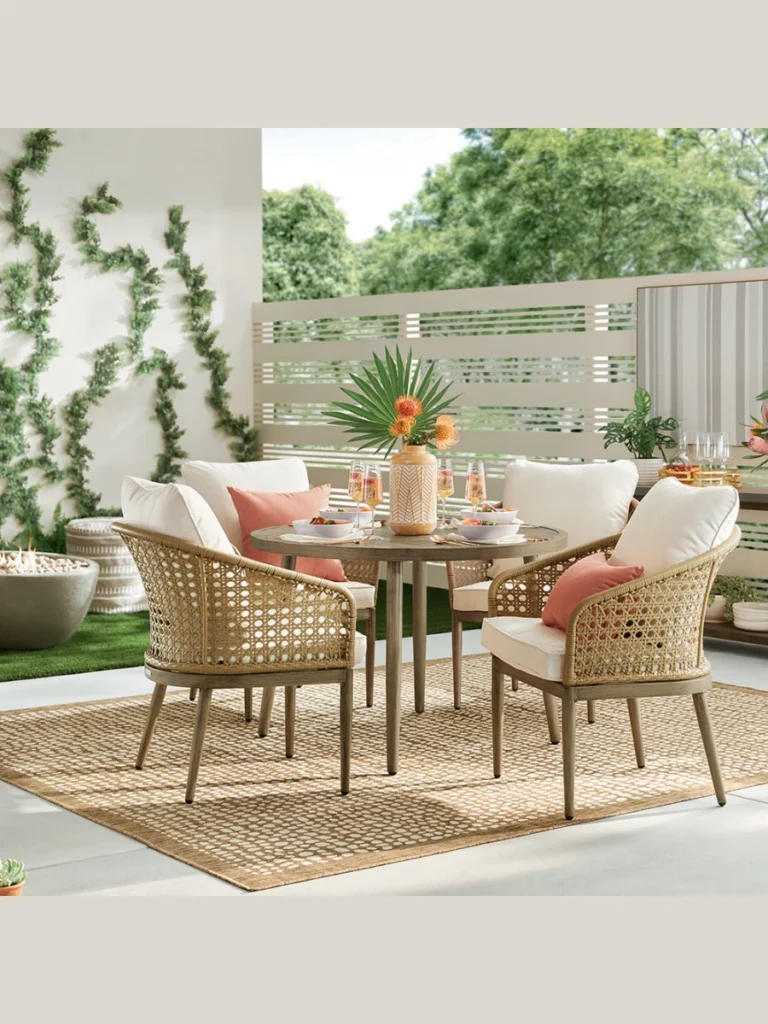 Decorative Outdoor Area Rugs for Large Porches
