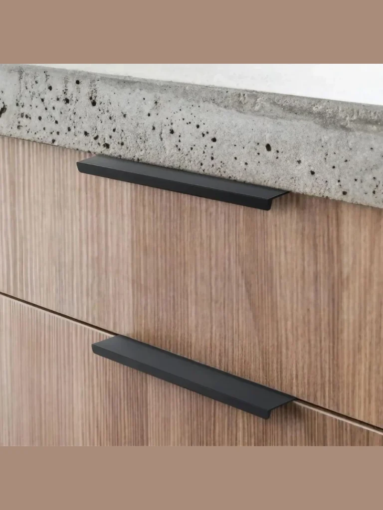 Integrated Finger Pull Hardware