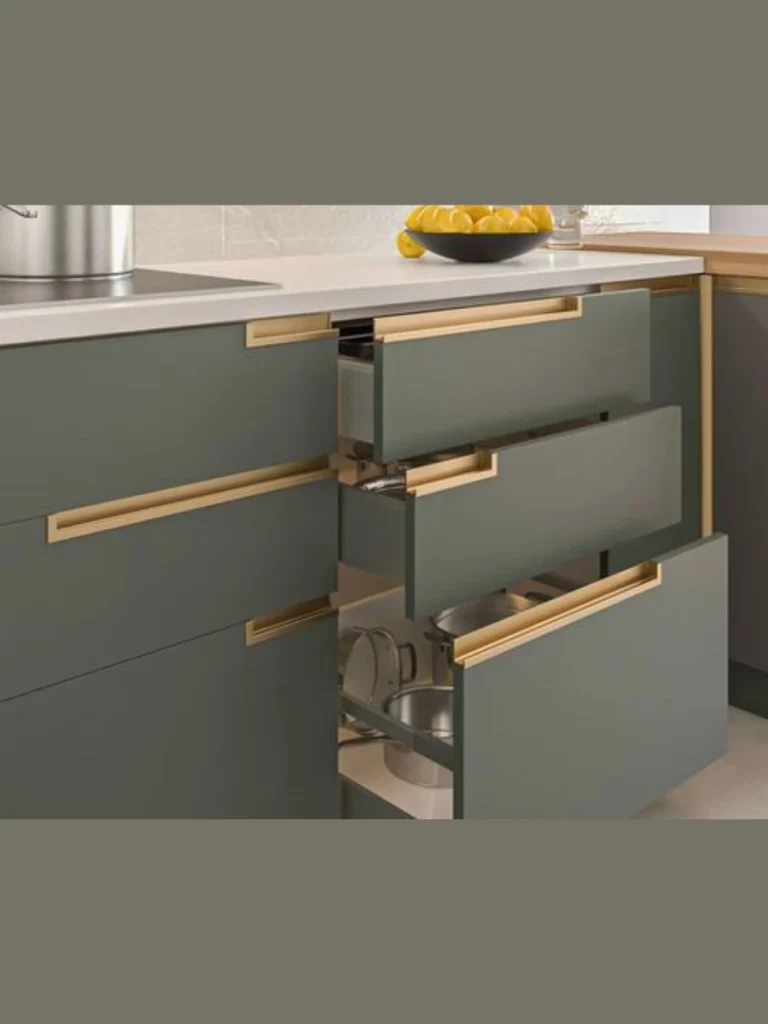 Integrated Hidden Finger Pulls