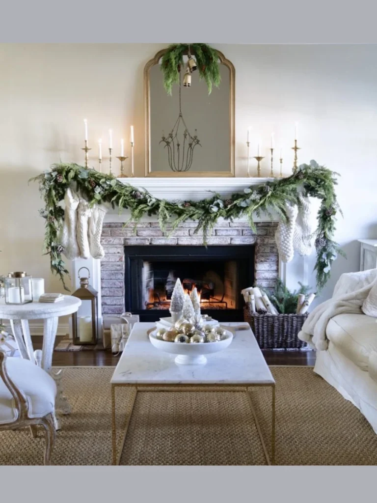 Long Horizontal Garland Drapery