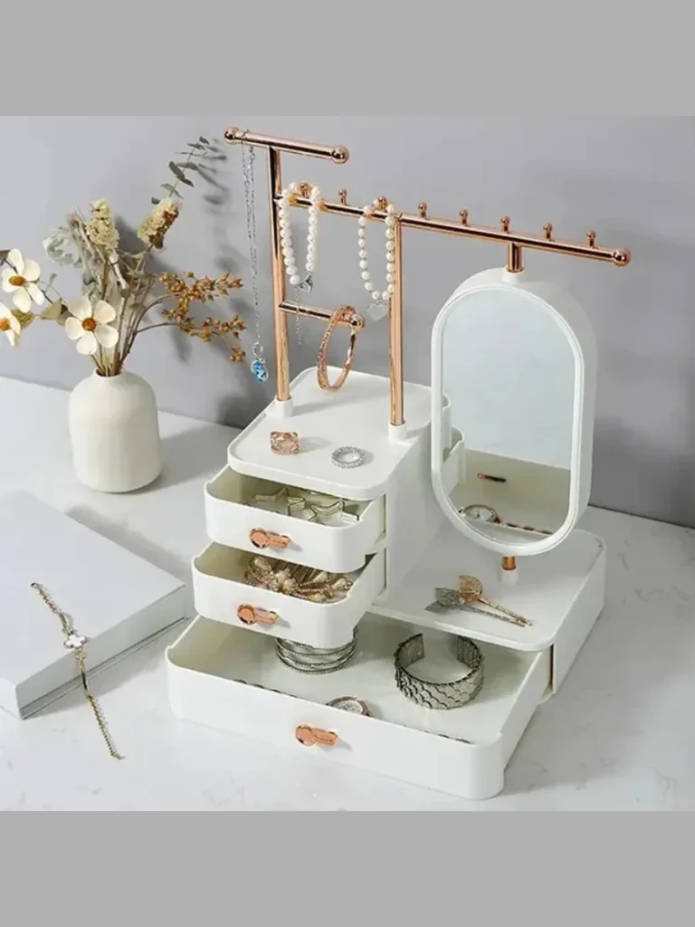 Organizing Jewelry with Aesthetic Stand Displays