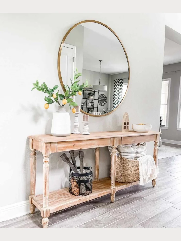 Round Mirrors and Spherical Accents