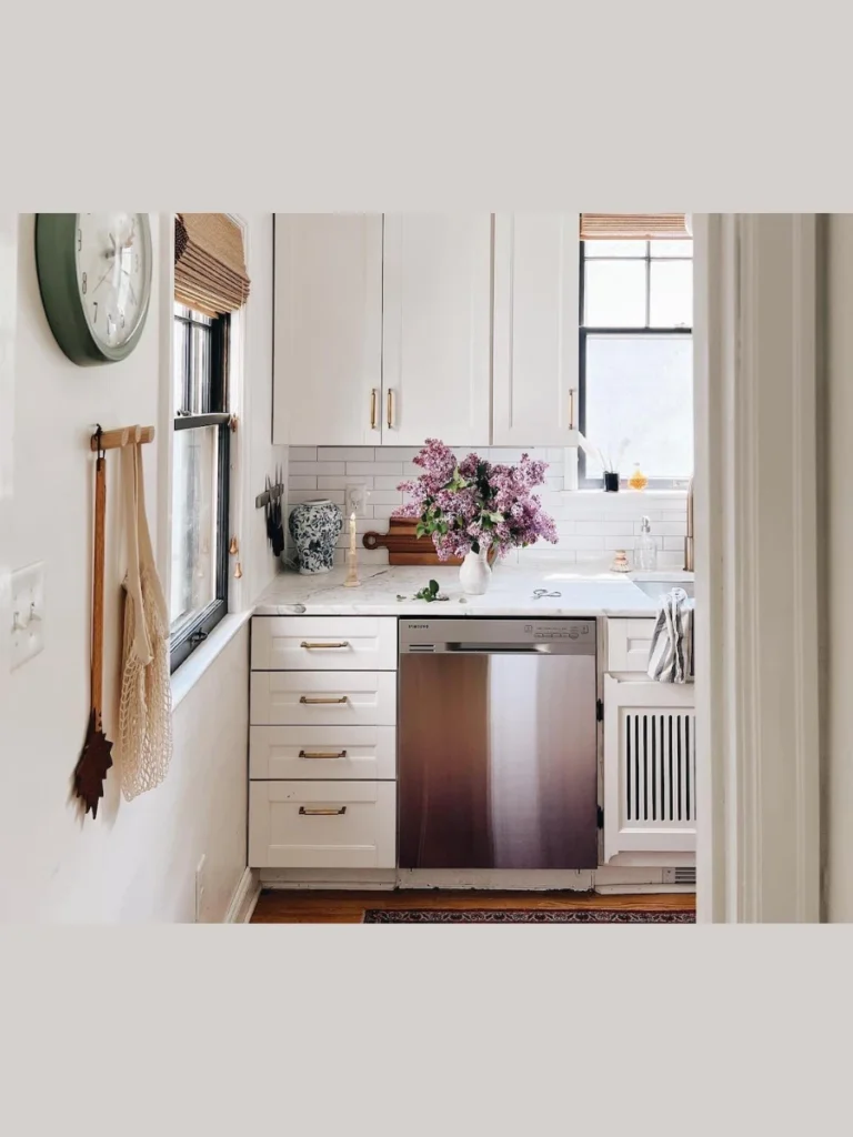 Update Your Cabinet Hardware