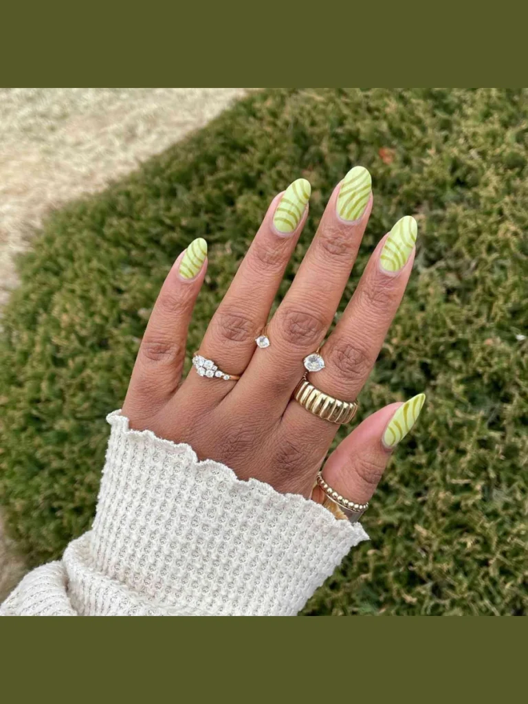Creamy Pistachio Slatted Column Arrays