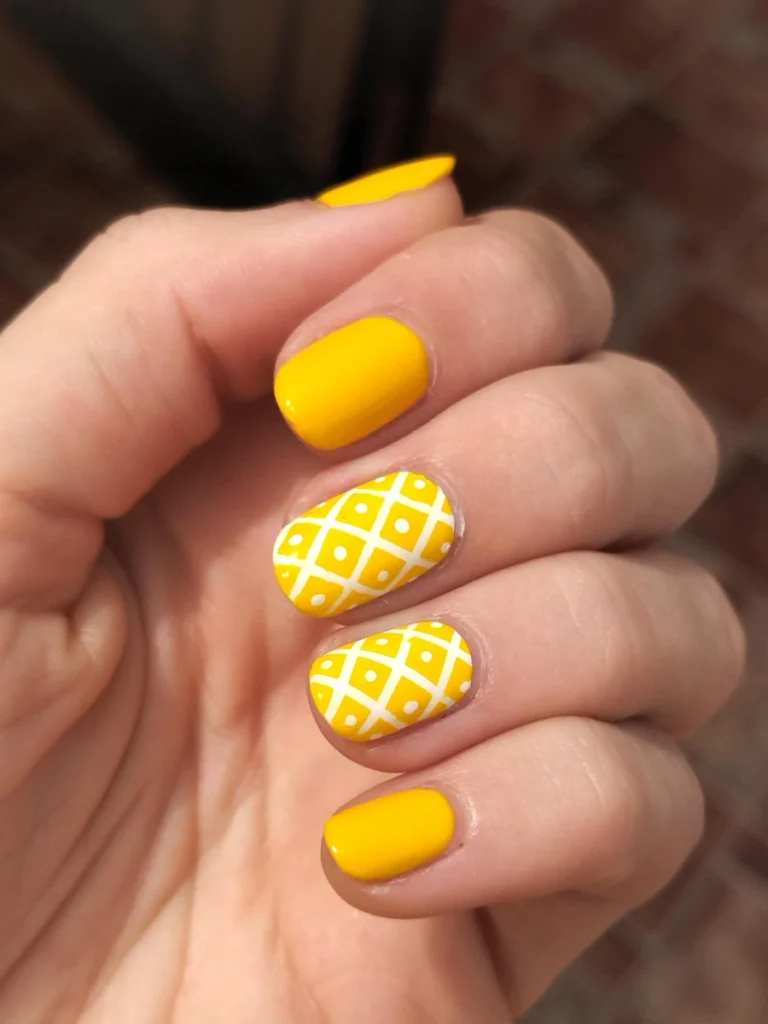 Golden Pineapple Geometric Networks