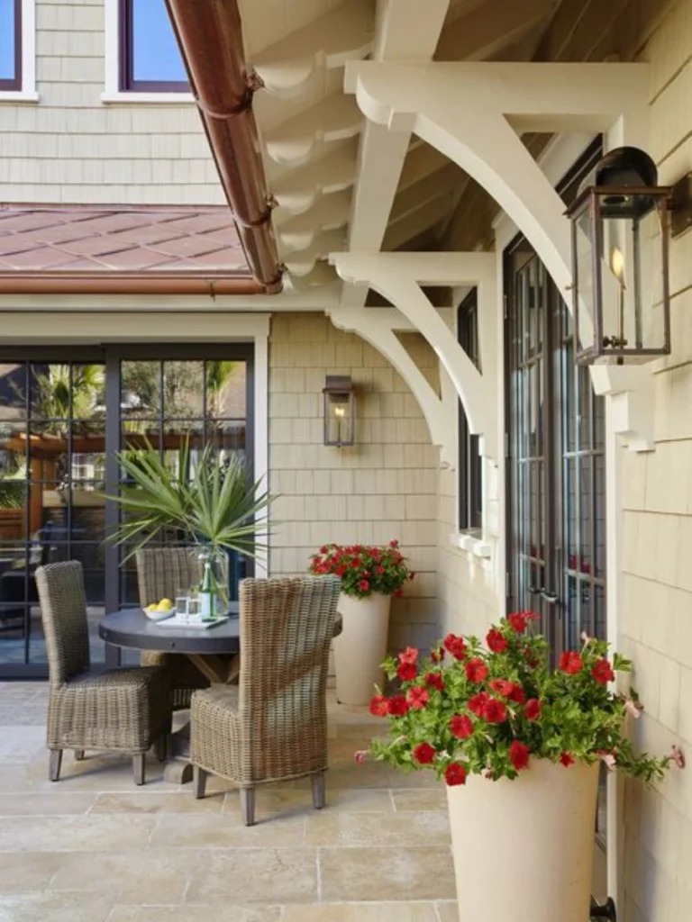 Intricate Fretwork Wooden Corner Corbels