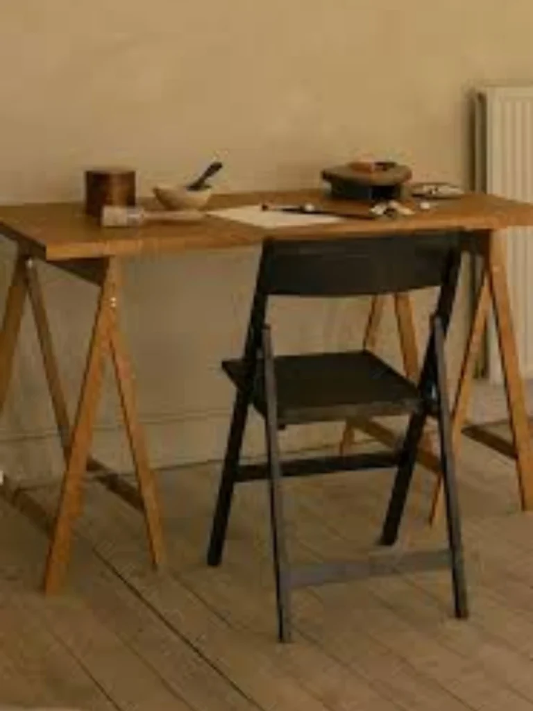Minimalist Trestle Tables With Foldable Sides
